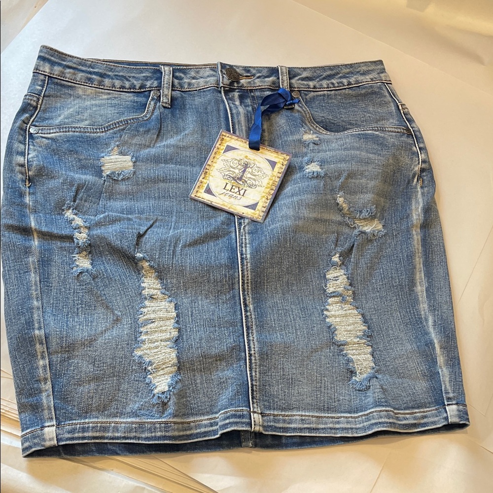 Lexi Jeans size 12 Denim Distressed Skirt NWT cotton blend stretch 19” long
